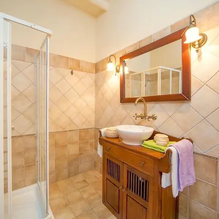 Luxury Villa Adonis With Private Heated Pool ヴィラ